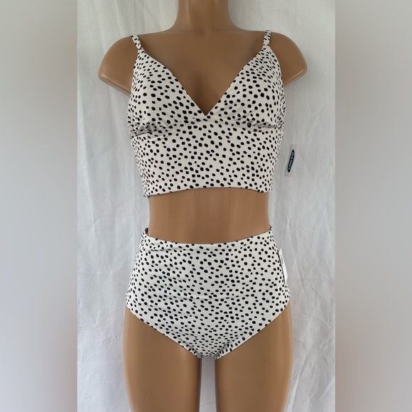Old Navy black and white polka dot high-waisted bikini set from Old Navy - Picture 6 of 7